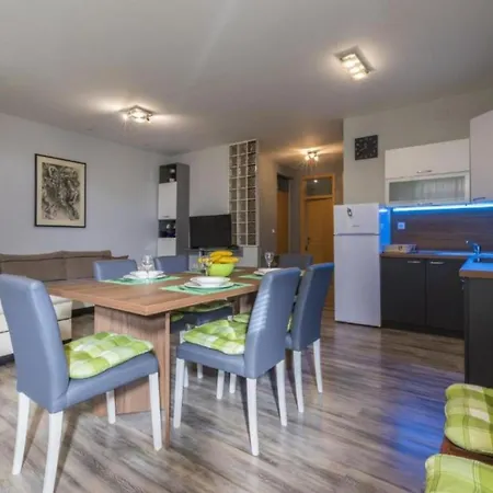 Apartment Charming Vlatka Novi Vinodolski