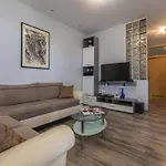 Charming Vlatka Apartament Novi Vinodolski