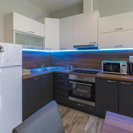 Charming Vlatka 노비비노돌스키